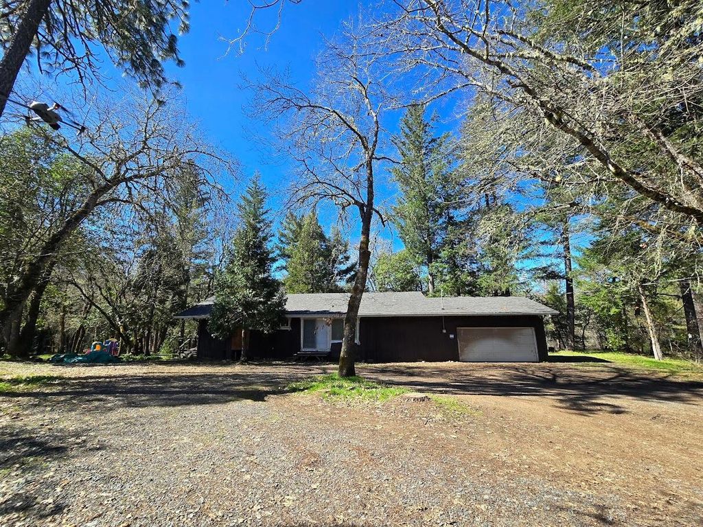 24524 Redwood Highway, Kerby, OR 97531