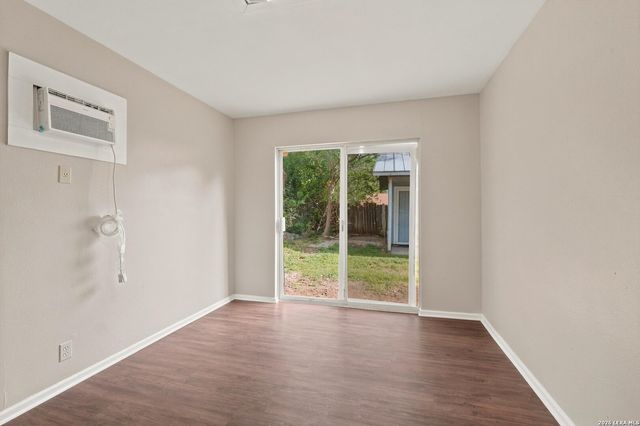 4515 CLEAR SPRING DR, San Antonio, TX 78217