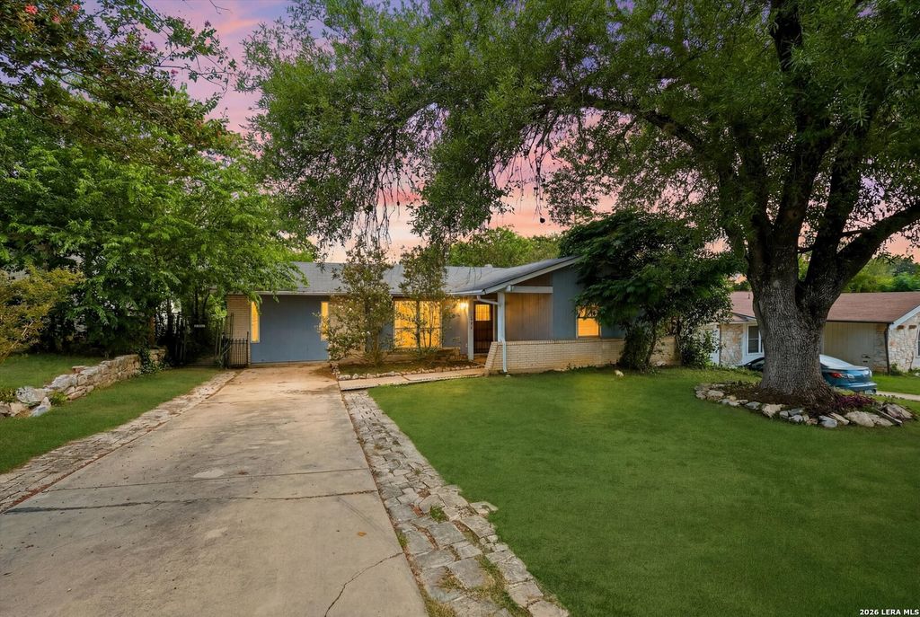 4515 CLEAR SPRING DR, San Antonio, TX 78217