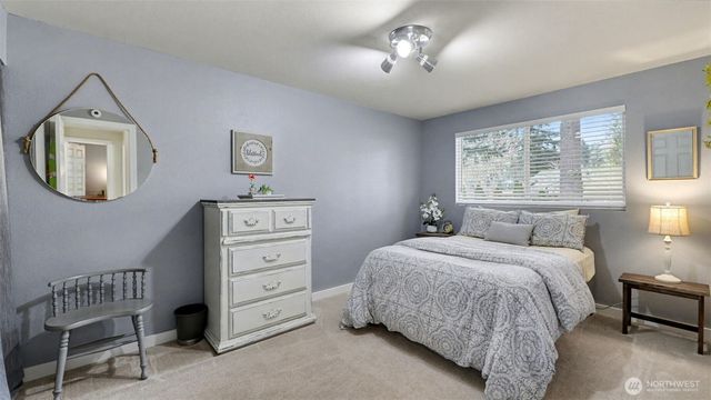 6209 144th Avenue NE, Redmond, WA 98052