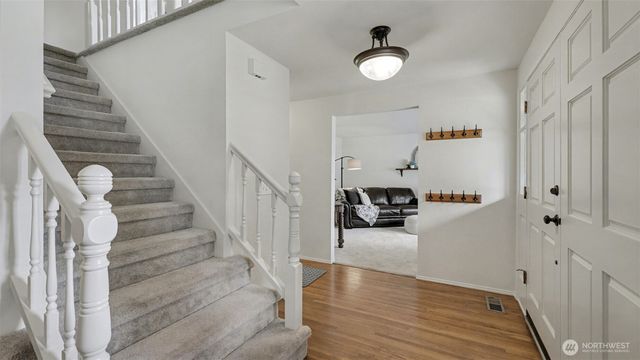 6209 144th Avenue NE, Redmond, WA 98052