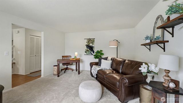 6209 144th Avenue NE, Redmond, WA 98052