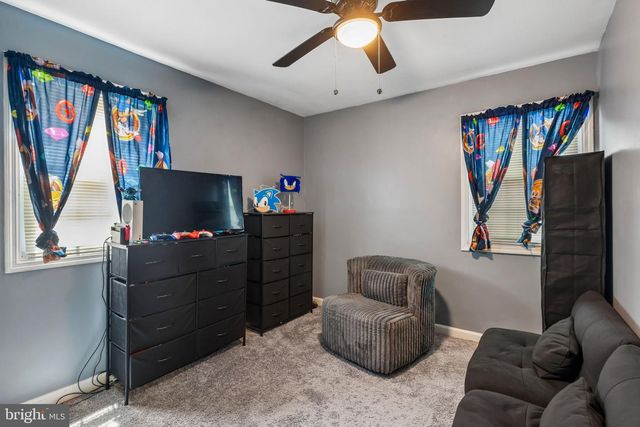 305 CHESTNUT AVE, Oaklyn, NJ 08107