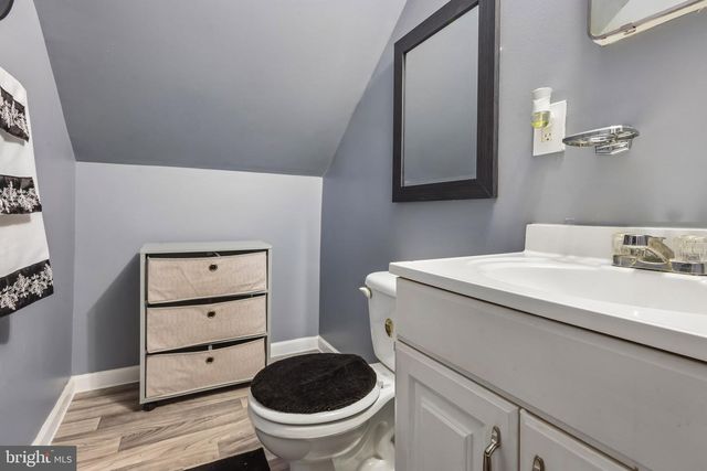 305 CHESTNUT AVE, Oaklyn, NJ 08107