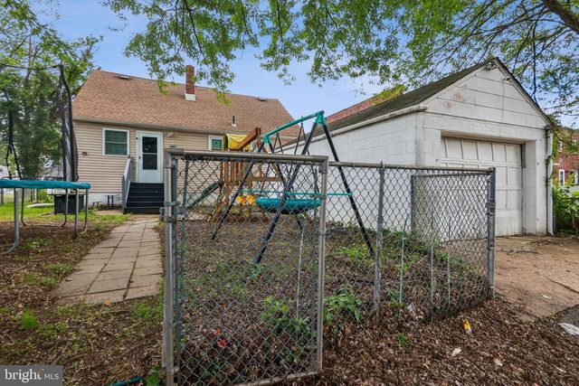 305 CHESTNUT AVE, Oaklyn, NJ 08107