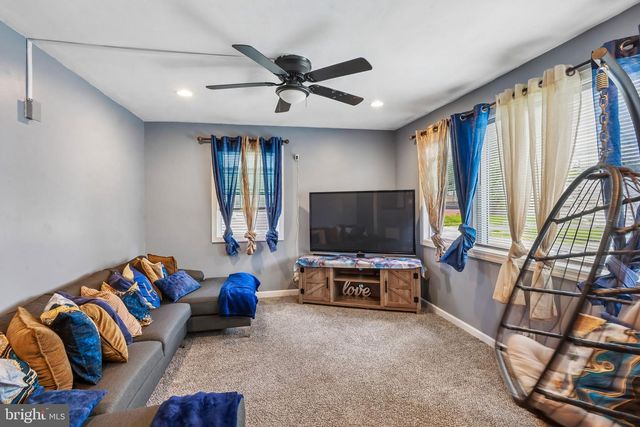 305 CHESTNUT AVE, Oaklyn, NJ 08107