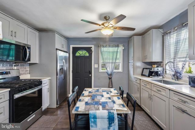 305 CHESTNUT AVE, Oaklyn, NJ 08107