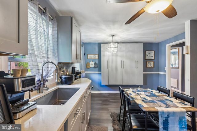 305 CHESTNUT AVE, Oaklyn, NJ 08107