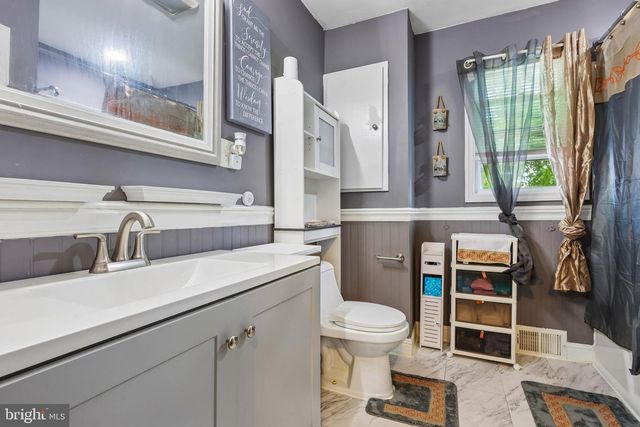 305 CHESTNUT AVE, Oaklyn, NJ 08107