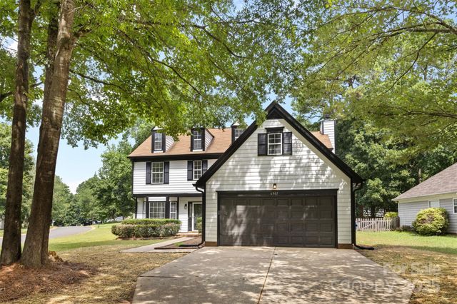 6907 Spandril Lane, Charlotte, NC 28215