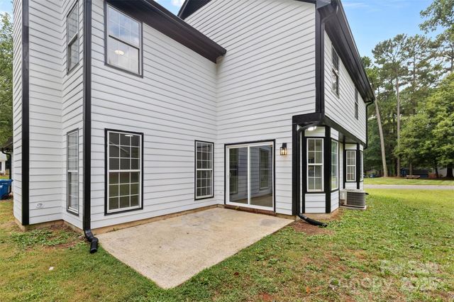 6907 Spandril Lane, Charlotte, NC 28215