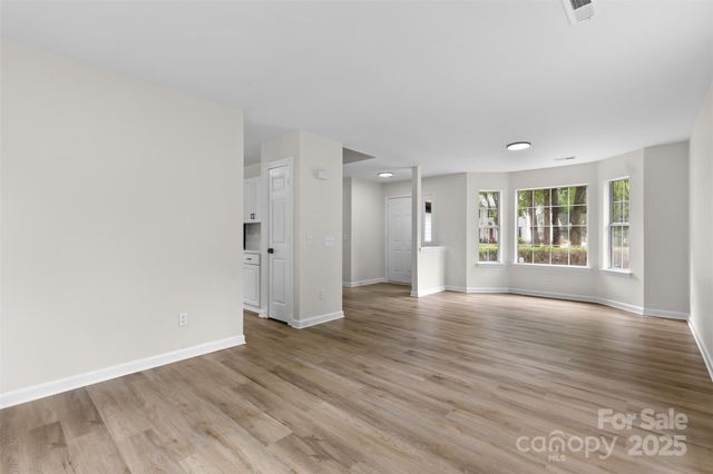 6907 Spandril Lane, Charlotte, NC 28215