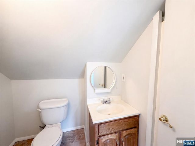 128 Catherine Avenue, Mahwah, NJ 07430