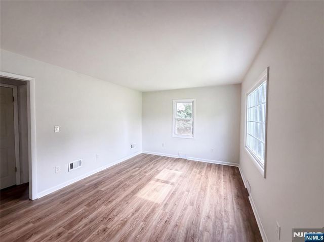 128 Catherine Avenue, Mahwah, NJ 07430