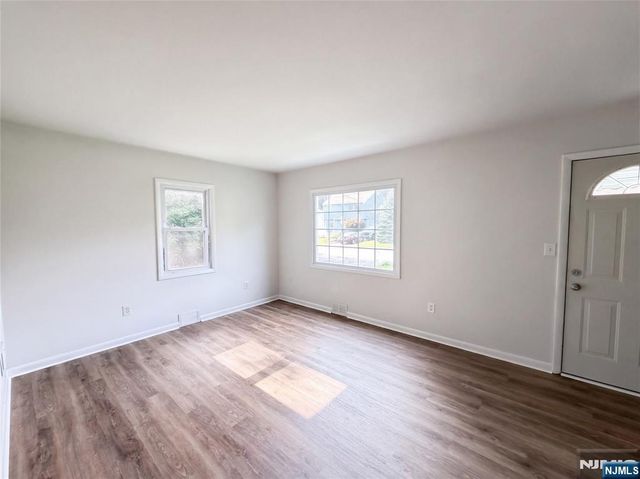 128 Catherine Avenue, Mahwah, NJ 07430