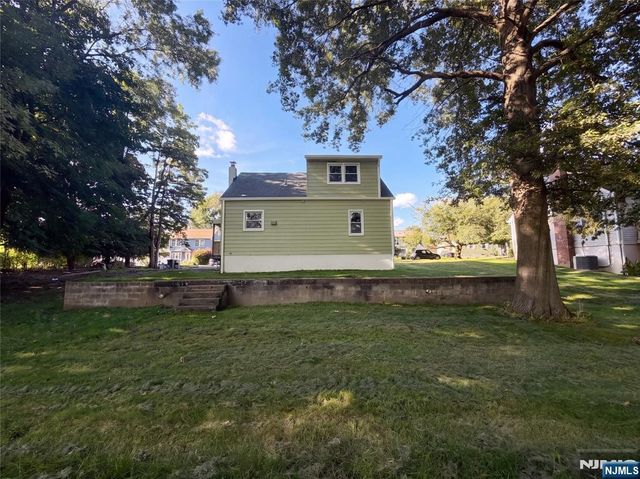 128 Catherine Avenue, Mahwah, NJ 07430
