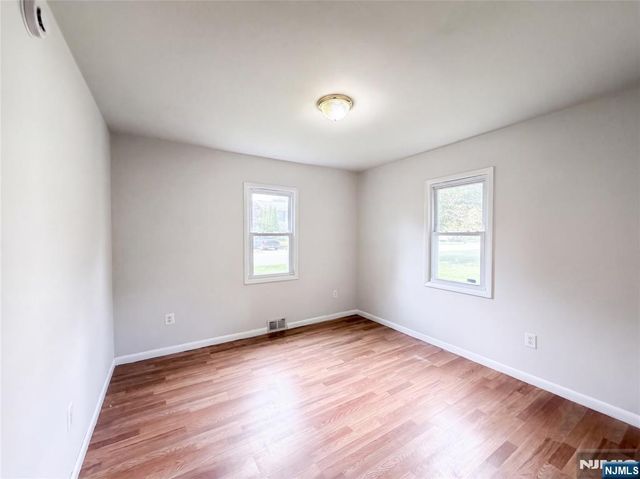 128 Catherine Avenue, Mahwah, NJ 07430