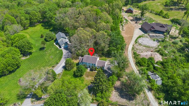 52 Middle Road, Preston, CT 06365