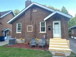 2480 Hartland Avenue, St Louis, MO 63114