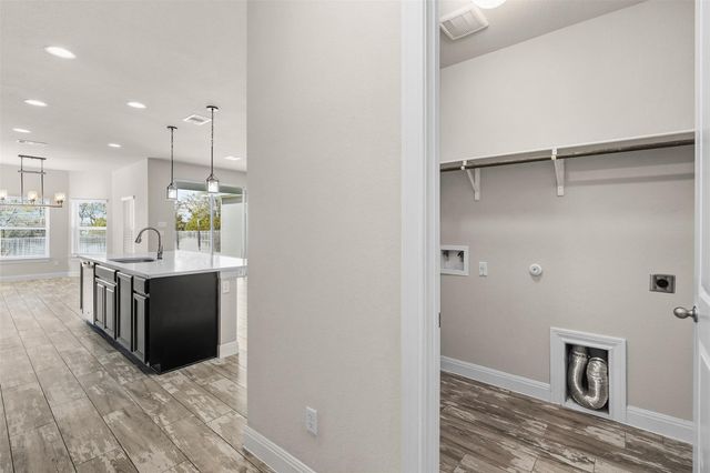 108 Round Valley CT, Liberty Hill, TX 78642