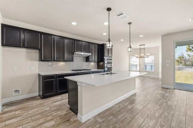 108 Round Valley CT, Liberty Hill, TX 78642