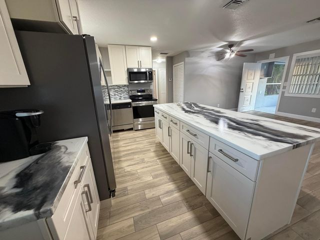3277 SE Birch Avenue, Stuart, FL 34997