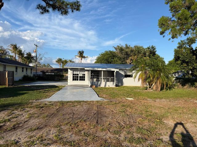 3277 SE Birch Avenue, Stuart, FL 34997