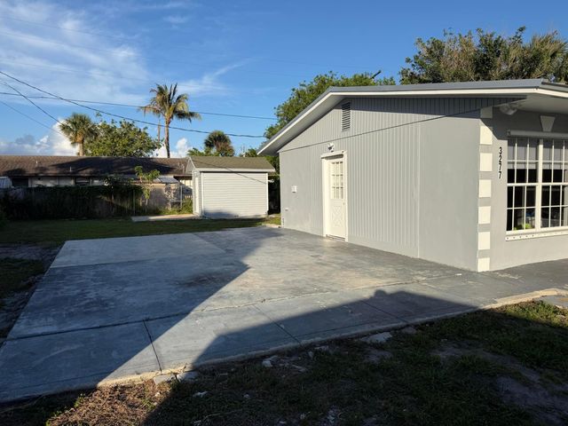 3277 SE Birch Avenue, Stuart, FL 34997