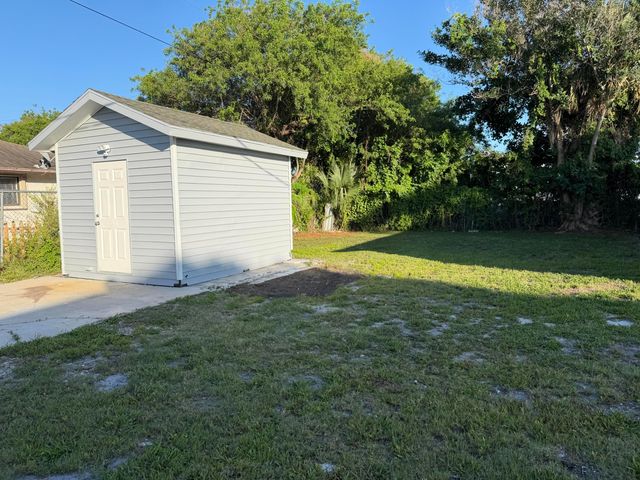 3277 SE Birch Avenue, Stuart, FL 34997