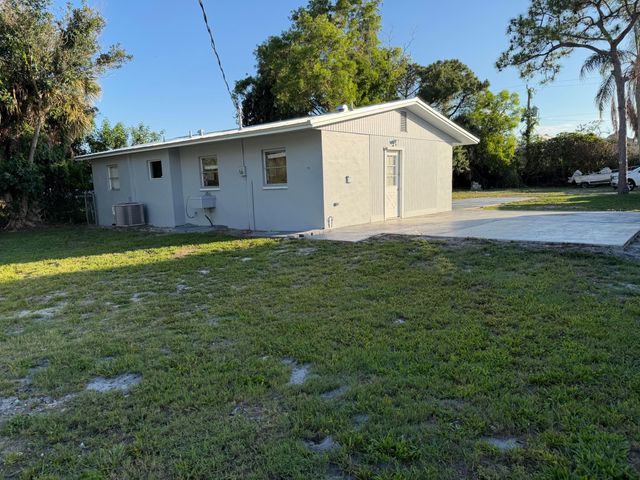 3277 SE Birch Avenue, Stuart, FL 34997