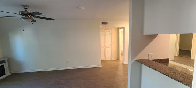 2800 Jeanetta Street 1209, Houston, TX 77063