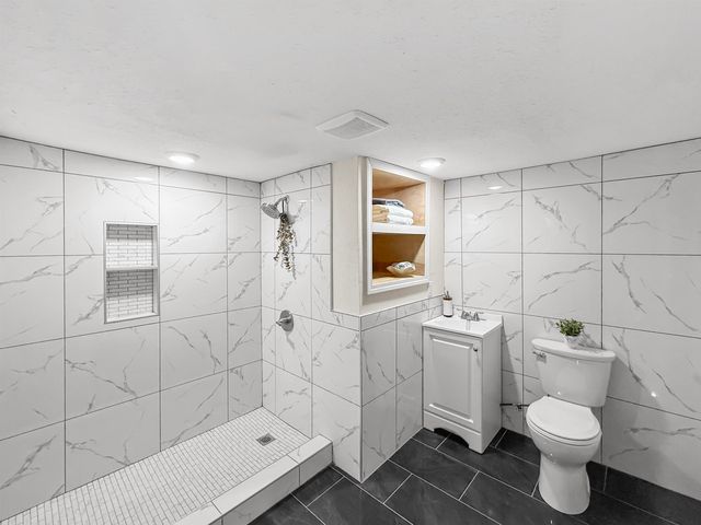 3623 E Funston St, Wichita, KS 67218