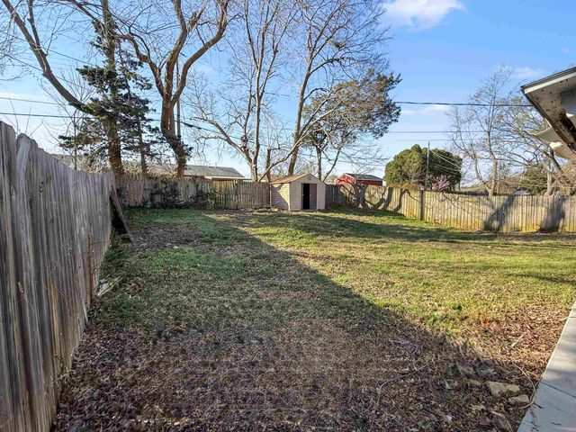 3623 E Funston St, Wichita, KS 67218