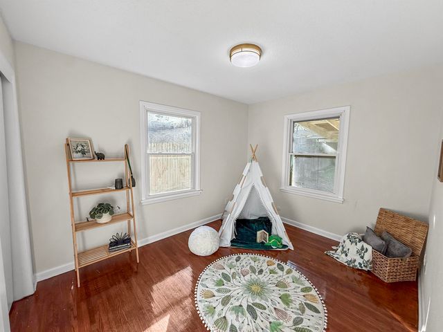 3623 E Funston St, Wichita, KS 67218