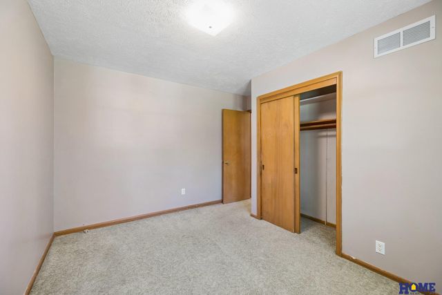 6191 N 14th Street, Lincoln, NE 68521