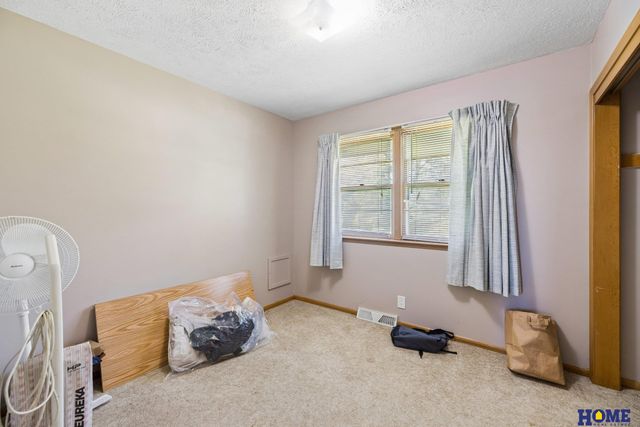 6191 N 14th Street, Lincoln, NE 68521
