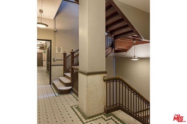 215 W 7th Street 1302, Los Angeles, CA 90014