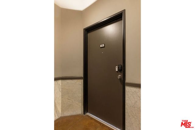 215 W 7th Street 1302, Los Angeles, CA 90014