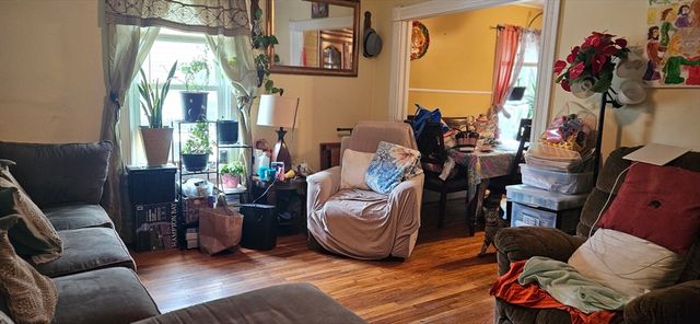 95 Cedar St, Framingham, MA 01702