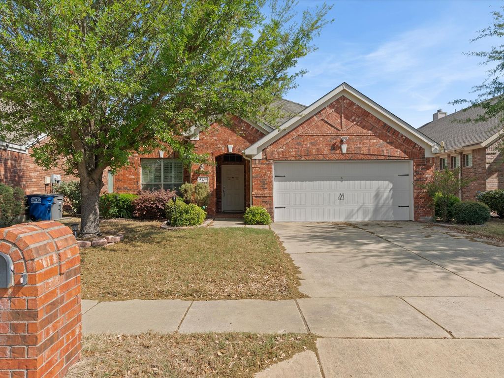 4114 Lee Hutson Drive, Sachse, TX 75048