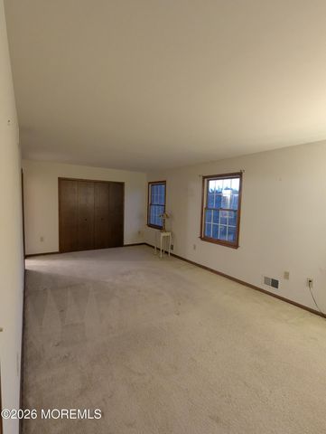 314 Fieldcrest Drive, New Egypt, NJ 08533