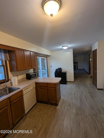 314 Fieldcrest Drive, New Egypt, NJ 08533