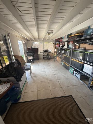 2700 Sunview Drive, Bakersfield, CA 93306