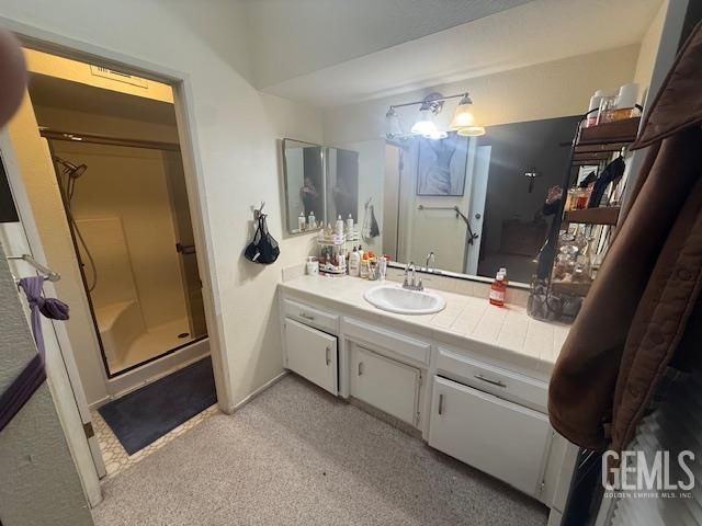 2700 Sunview Drive, Bakersfield, CA 93306