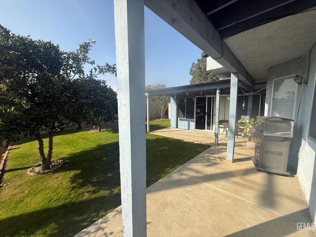 2700 Sunview Drive, Bakersfield, CA 93306