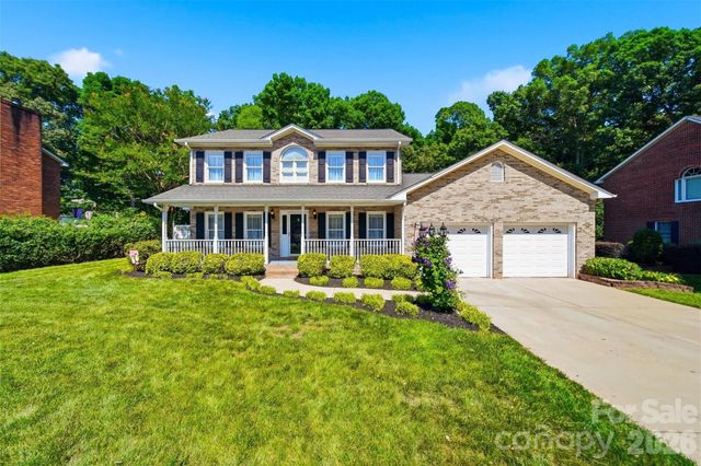 1948 Twin Ponds Drive, Hickory, NC 28602