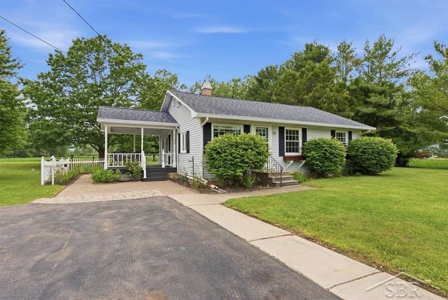 2138 S Smiths Crossing Road, Ingersoll Twp, MI 48640