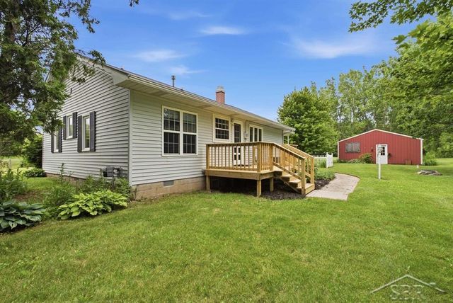 2138 S Smiths Crossing Road, Ingersoll Twp, MI 48640