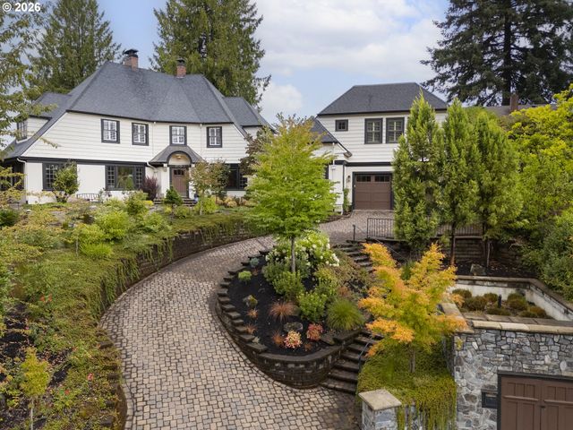 2719 Sw TALBOT Rd, Portland, OR 97201
