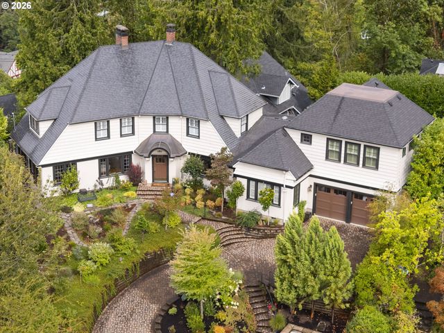 2719 Sw TALBOT Rd, Portland, OR 97201